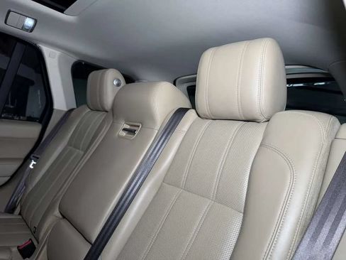 Used 2013 Land Rover Range Rover HSE AWD/4WD image 19