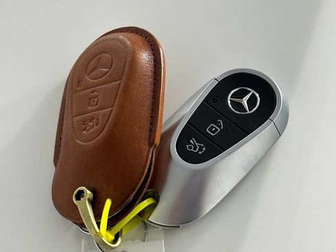 Used 2023 Mercedes-Benz EQE 500 4MATIC Sedan image 34