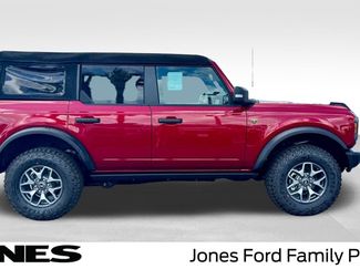 New 2025 Ford Bronco Badlands video 2