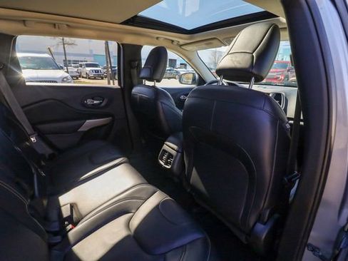 Used 2018 Jeep Cherokee Limited image 48