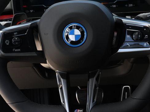 New 2027 BMW i5 eDrive40 w/ M Sport Package AWD/4WD image 24
