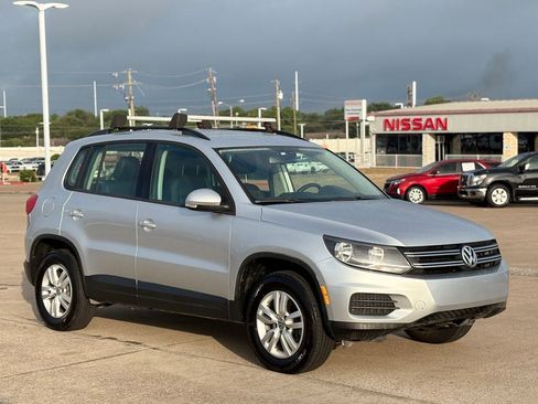 Used 2017 Volkswagen Tiguan S FWD image 6