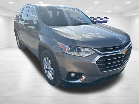 Used 2018 Chevrolet Traverse LT image 3