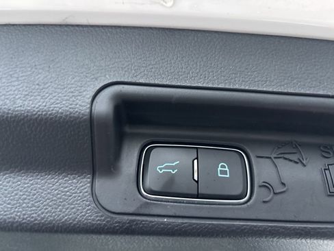 Used 2023 Ford Explorer Limited w/ Equipment Group 301A image 31