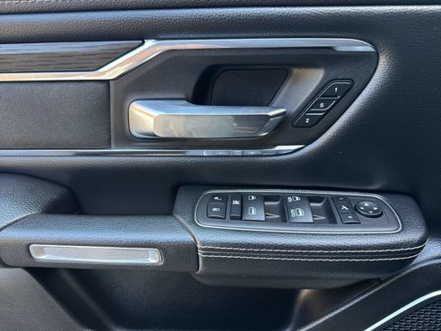 Used 2024 RAM 1500 Laramie AWD/4WD image 8