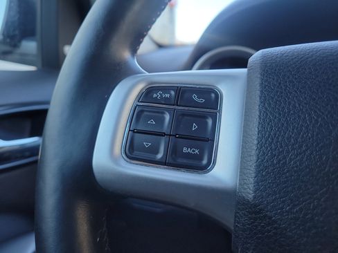 Used 2015 Dodge Journey R/T w/ Flexible Seating Group image 19