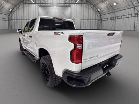 Used 2019 Chevrolet Silverado 1500 LT Trail Boss image 3