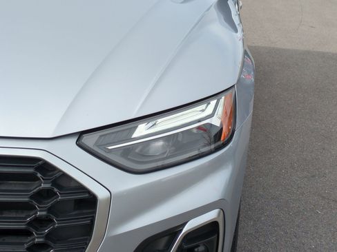 Used 2023 Audi Q5 2.0T Premium w/ Convenience Package AWD/4WD image 10