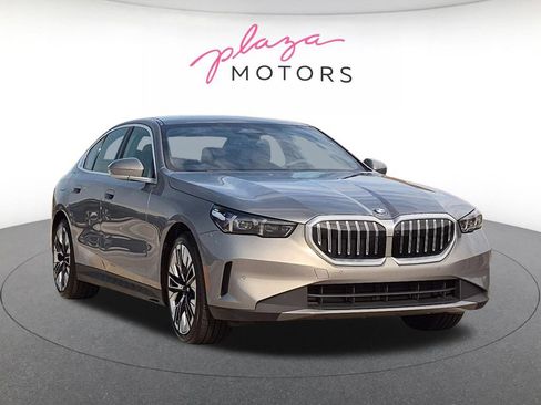 Used 2026 BMW 540i xDrive AWD/4WD image 3