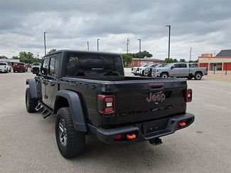 Used 2024 Jeep Gladiator Mojave w/ Technology Group AWD/4WD video 3