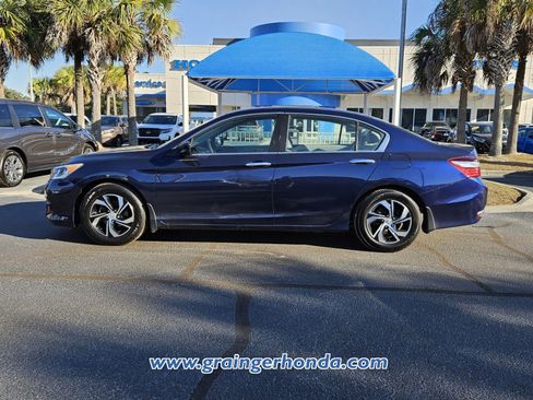 Used 2017 Honda Accord LX image 2