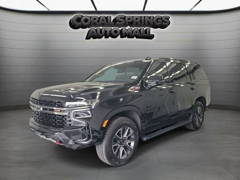Used 2022 Chevrolet Tahoe Z71 w/ Luxury Package AWD/4WD image 4