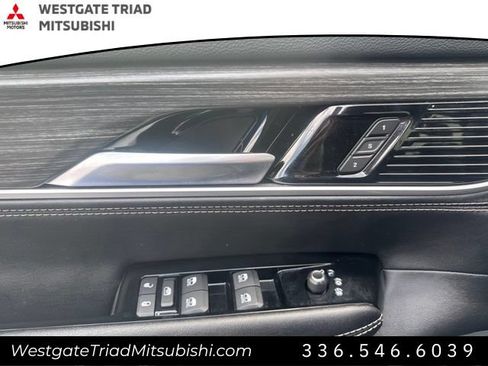 Used 2024 Jeep Wagoneer L Series II AWD/4WD image 17
