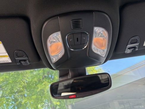 Used 2024 Jeep Compass Latitude image 22