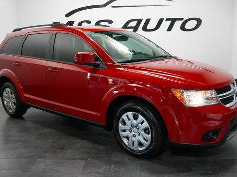 Used 2019 Dodge Journey SE FWD image 9