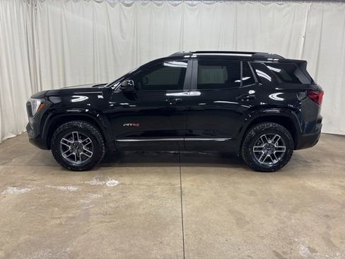 Used 2026 GMC Terrain AT4 w/ Technology Package II image 8