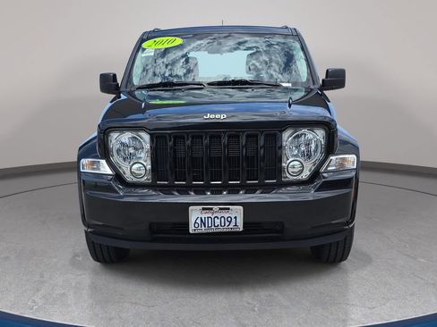 Used 2010 Jeep Liberty Sport RWD image 3