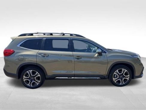 Used 2023 Subaru Ascent Limited w/ Technology Package AWD/4WD image 8