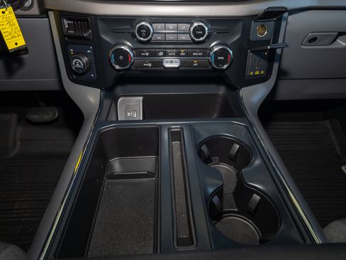 Used 2024 Ford F150 XLT w/ FX4 Off-Road Package image 12