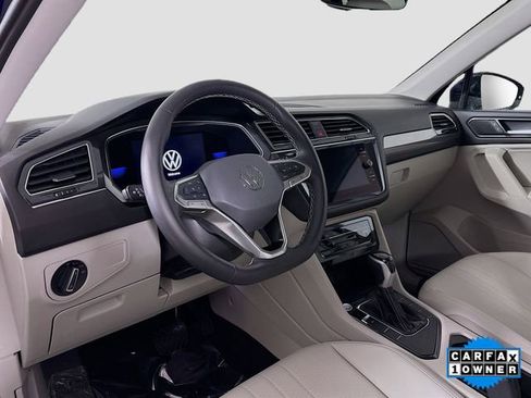 Used 2022 Volkswagen Tiguan SE image 9