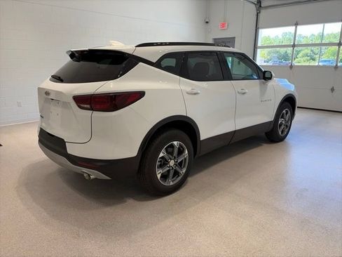 New 2026 Chevrolet Blazer LT w/ Convenience Package FWD image 6
