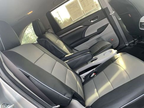 Used 2016 Toyota Highlander Limited image 12