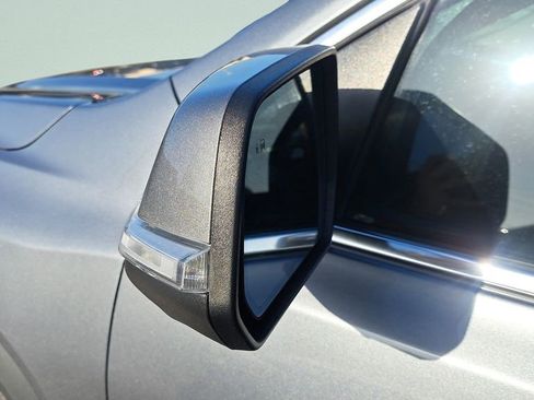 Used 2021 GMC Acadia SLT w/ Technology Package image 4