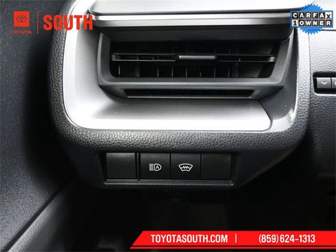 Used 2024 Toyota Prius LE image 20