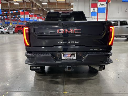 Used 2024 GMC Sierra 3500 Denali w/ Denali Reserve Package AWD/4WD image 4