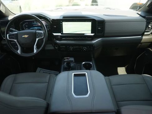 Used 2022 Chevrolet Silverado 1500 LTZ AWD/4WD image 21