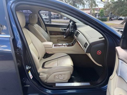 Used 2012 Jaguar XF Portfolio RWD image 10