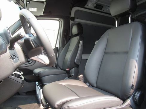 New 2025 Mercedes-Benz Sprinter 2500 image 11