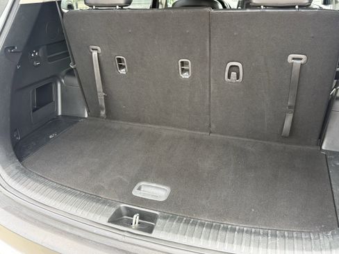 Used 2020 Kia Telluride LX image 32