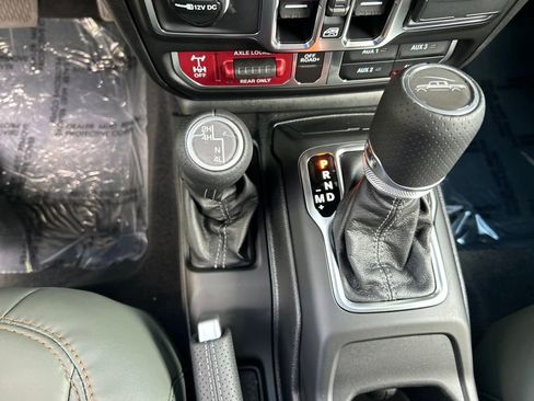 New 2025 Jeep Gladiator Mojave AWD/4WD image 17