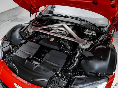 Used 2019 Aston Martin V8 Vantage Coupe image 91