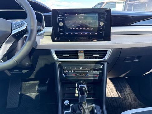 New 2026 Volkswagen Taos SE AWD/4WD image 25