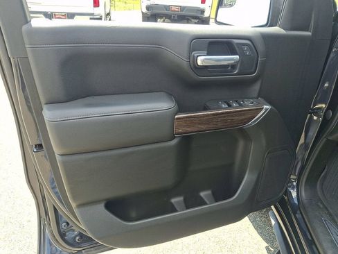 Used 2020 GMC Sierra 1500 Elevation w/ Elevation Value Package AWD/4WD image 12