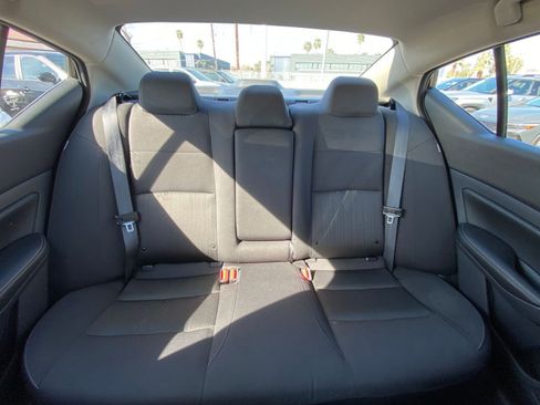 Used 2025 Nissan Altima 2.5 SV image 38