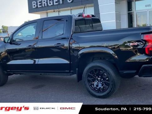 Used 2025 Chevrolet Colorado W/T w/ WT Custom Package AWD/4WD image 8