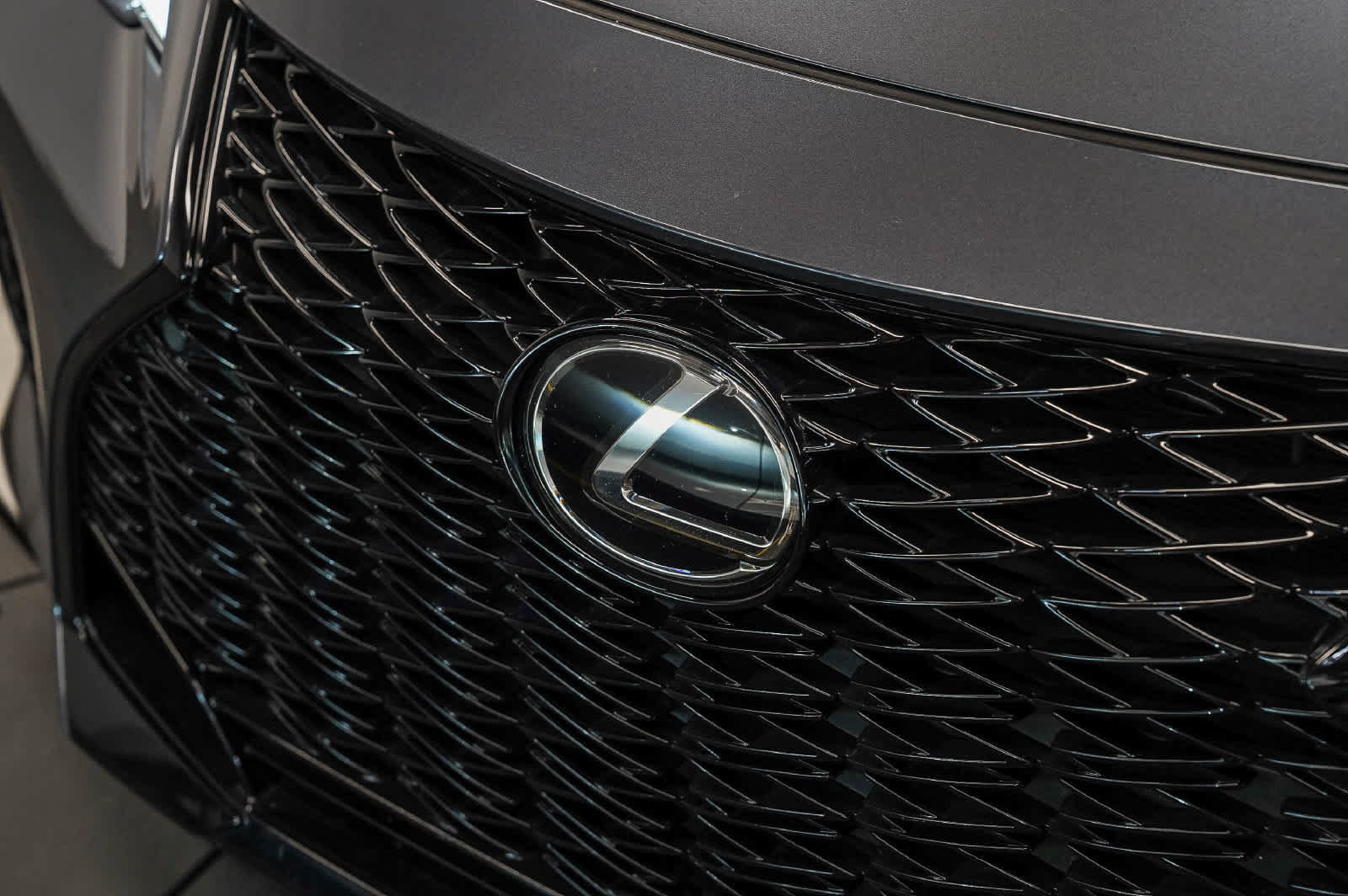 Used 2025 Lexus IS 350 F Sport w/ Accessory Package 2 RWD image 8