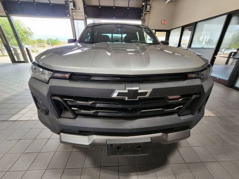 Used 2023 Chevrolet Colorado Trail Boss w/ Technology Package AWD/4WD image 2