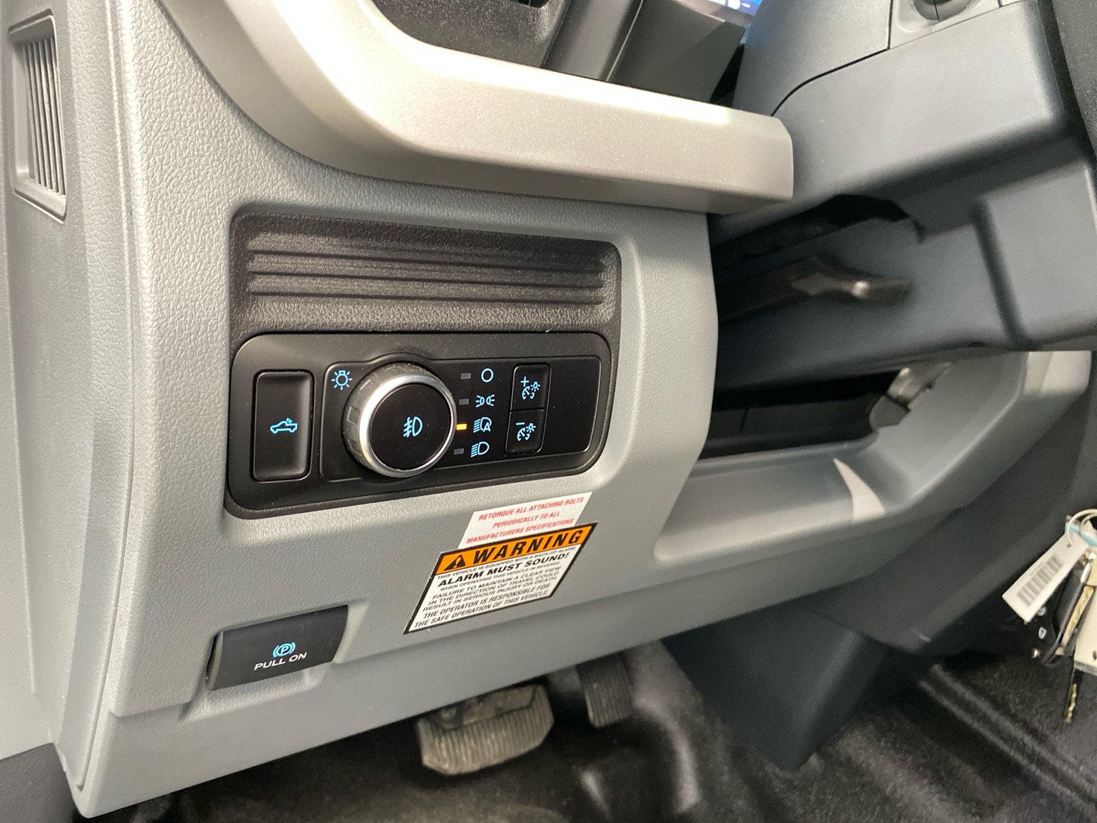 New 2026 Ford F550 4x4 Supercab Super Duty image 12