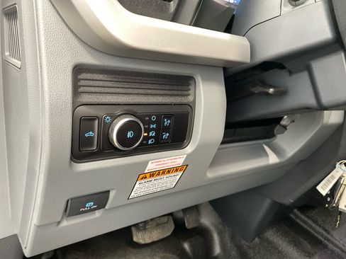 New 2026 Ford F550 4x4 Supercab Super Duty image 12