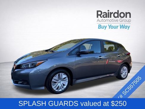 Used 2025 Nissan Leaf S FWD image 3