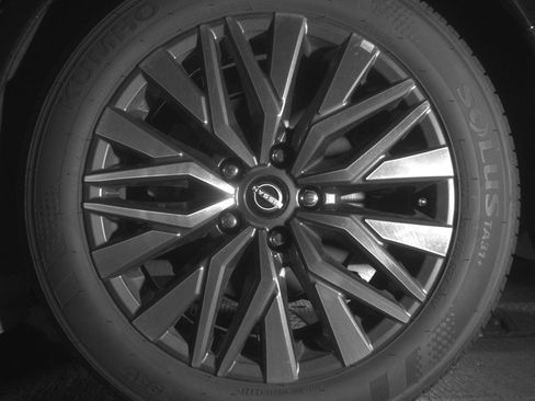 Used 2025 Nissan Altima 2.5 SV image 14