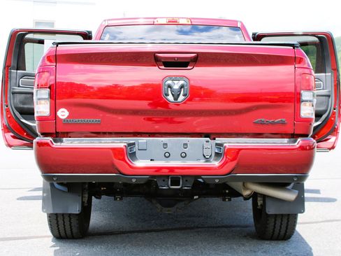 Used 2024 RAM 2500 Big Horn w/ Night Edition AWD/4WD image 23