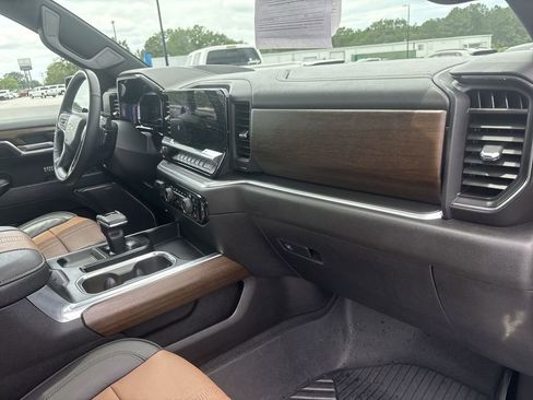 Certified 2024 Chevrolet Silverado 1500 High Country w/ Technology Package AWD/4WD image 29