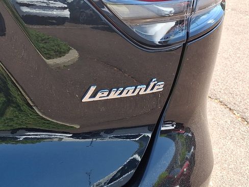 Certified 2023 Maserati Levante GT AWD/4WD image 32