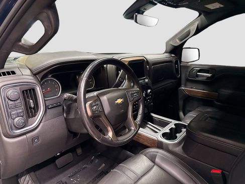 Used 2021 Chevrolet Silverado 1500 High Country w/ Technology Package image 11