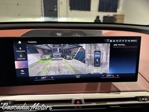 Used 2022 BMW iX xDrive50 w/ Premium Package AWD/4WD image 18